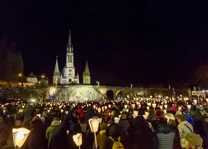 Moderne à Avec Jacuzzi, 54 M² * Lourdes