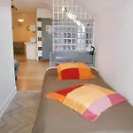 Moderne A Avec Jacuzzi, 54 M² *